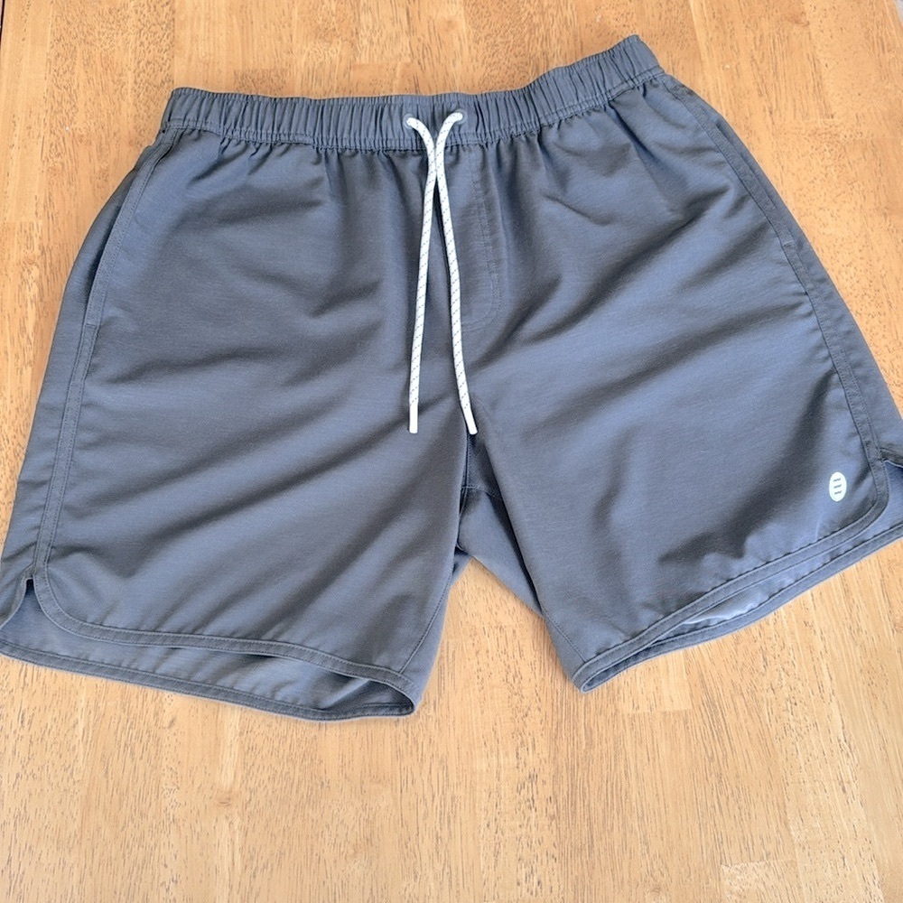 Free Fly Apparel Men’s LG Smoke (Gray) Reverb Shorts 7” Inseam